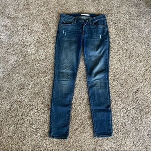 Levi 711 Skinny Jean Distressed 27